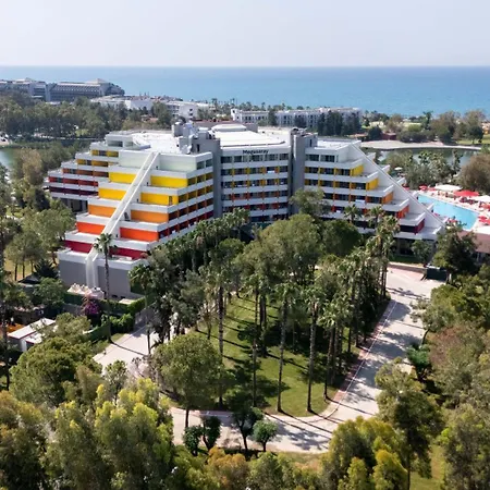 Resort Megasaray Side