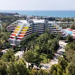 Feriested Megasaray Side