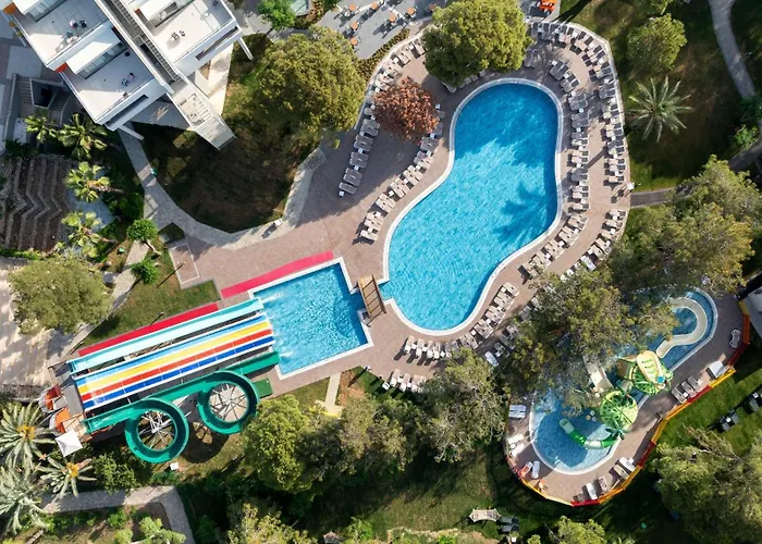 Megasaray Semesteranläggning (resort)