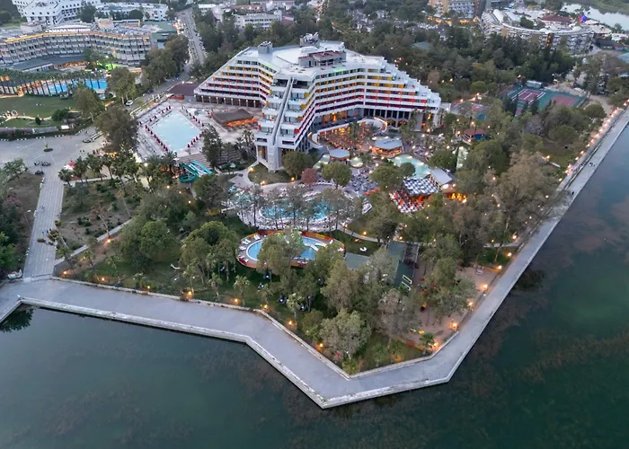 Semesteranläggning (resort) Megasaray